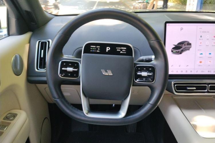 Used Li Auto L8 2023 Pro Model Steering Wheel