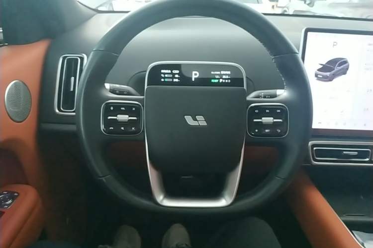 Used Li Auto L8 2023 Pro Model Steering Wheel