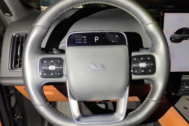 Used Li Auto L8 2023 Pro Model Steering Wheel