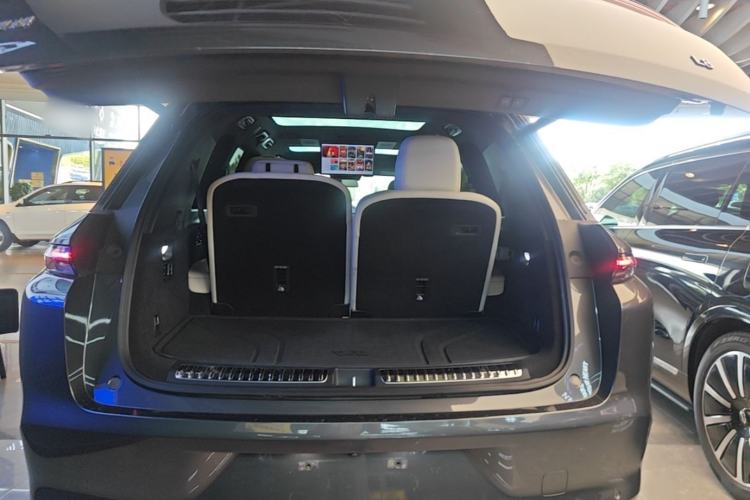 Used Li Auto L8 2023 Max model Trunk
