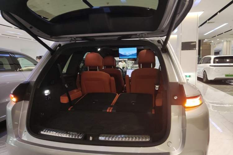 Used Li Auto L8 2023 Max model Trunk