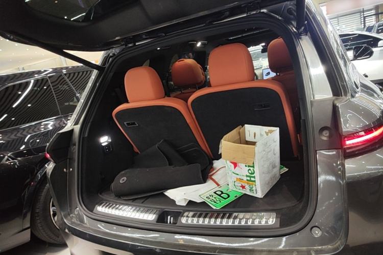 Used Li Auto L8 2023 Air model Trunk