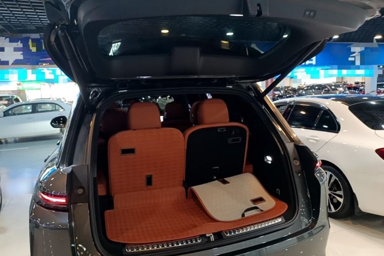 Used Li Auto L8 2023 Pro Model Trunk