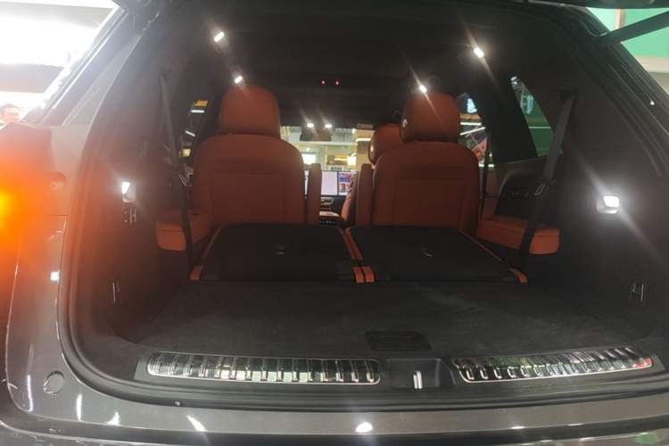 Used Li Auto L8 2023 Pro Model Trunk