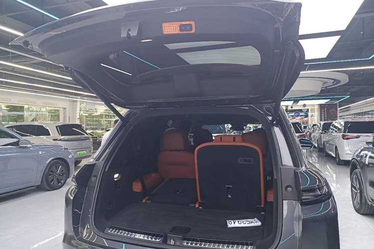Used Li Auto L8 2023 Max model Trunk