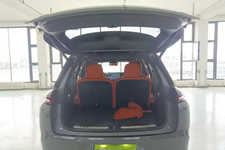 Used Li Auto L8 2023 Pro Model Trunk