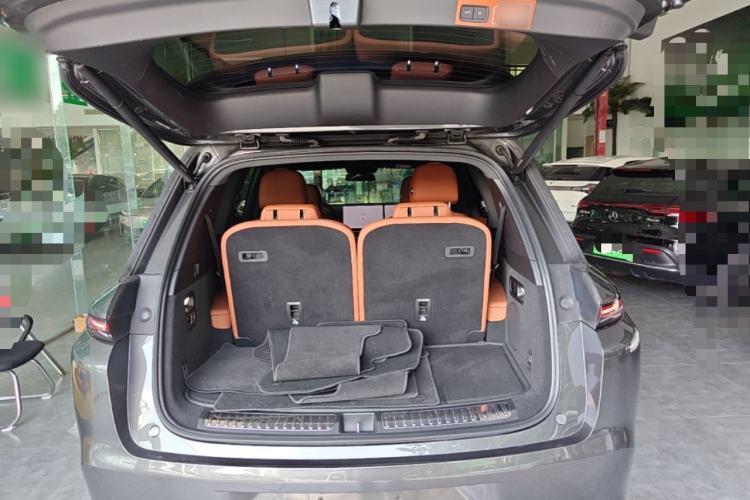 Used Li Auto L8 2023 Pro Model Trunk