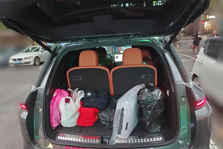 Used Li Auto L8 2023 Air model Trunk