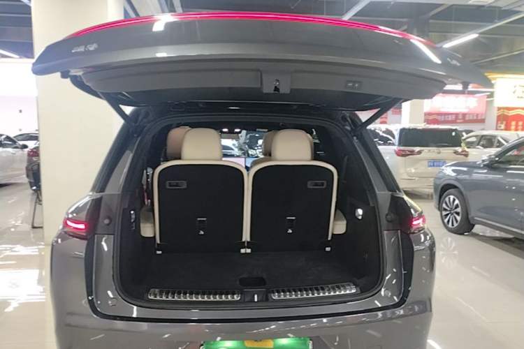 Used Li Auto L8 2023 Air model Trunk