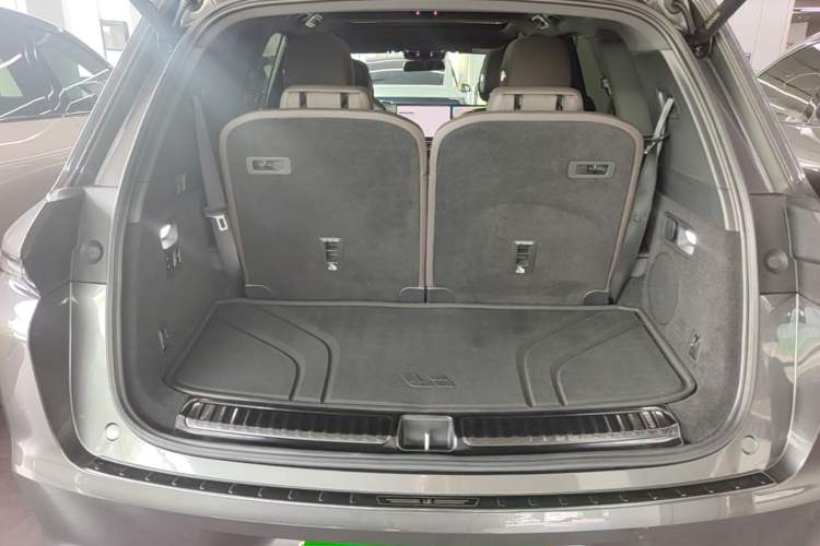 Used Li Auto L8 2023 Pro Model Trunk