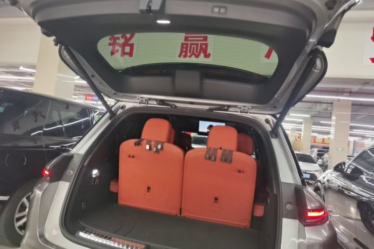 Used Li Auto L8 2023 Max model Trunk