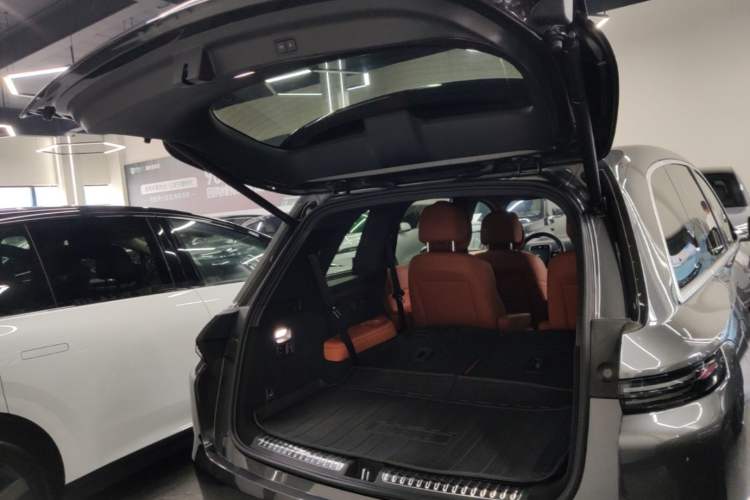Used Li Auto L8 2023 Pro Model Trunk