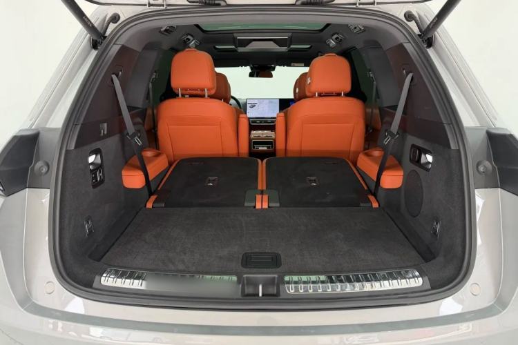 Used Li Auto L8 2023 Pro Model Trunk