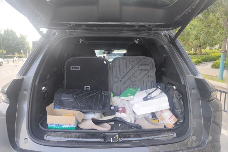 Used Li Auto L8 2023 Pro Model Trunk