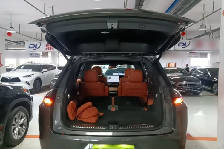 Used Li Auto L8 2023 Pro Model Trunk