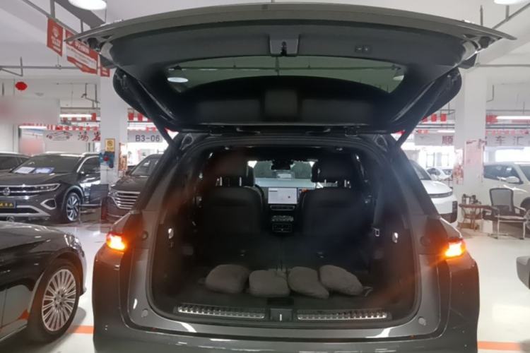 Used Li Auto L8 2023 Pro Model Trunk