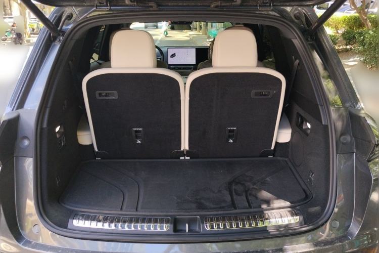 Used Li Auto L8 2023 Pro Model Trunk