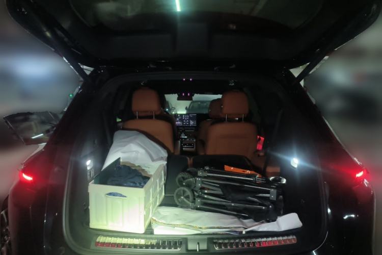 Used Li Auto L8 2023 Pro Model Trunk