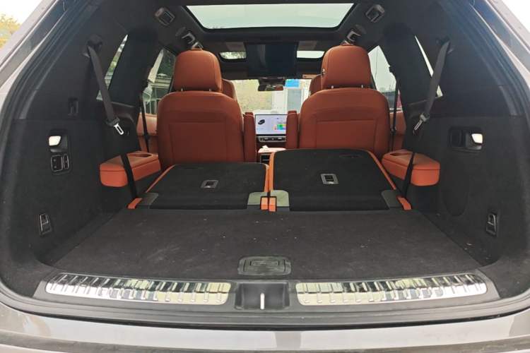 Used Li Auto L8 2023 Max model Trunk