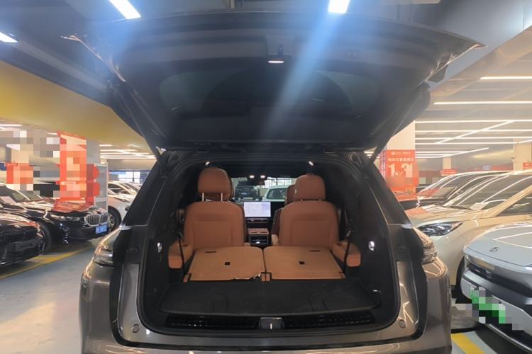 Used Li Auto L8 2023 Pro Model Trunk