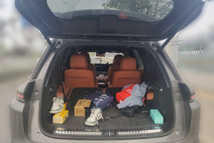 Used Li Auto L8 2023 Air model Trunk