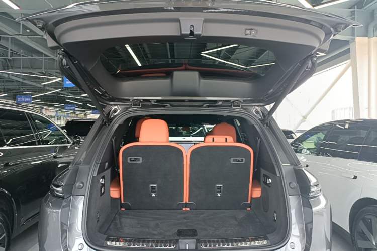 Used Li Auto L8 2023 Pro Model Trunk