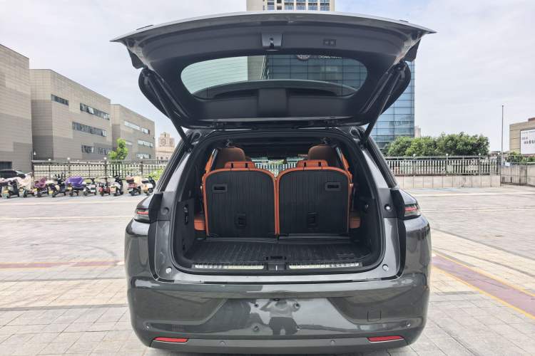 Used Li Auto L8 2023 Pro Model Trunk