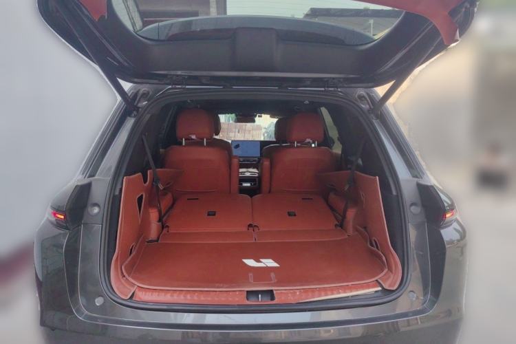 Used Li Auto L8 2023 Pro Model Trunk