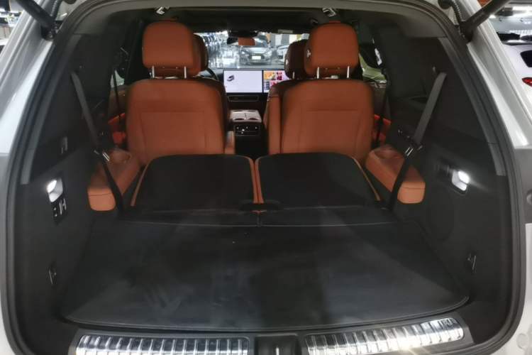 Used Li Auto L8 2023 Pro Model Trunk