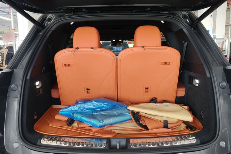 Used Li Auto L8 2023 Pro Model Trunk