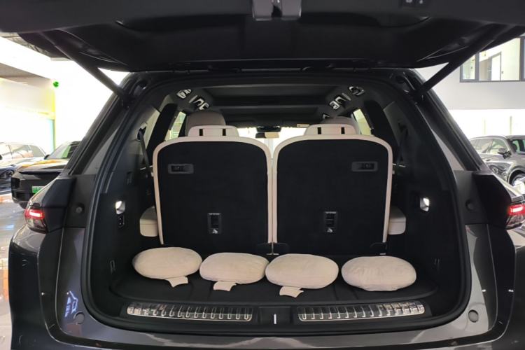 Used Li Auto L8 2023 Air model Trunk