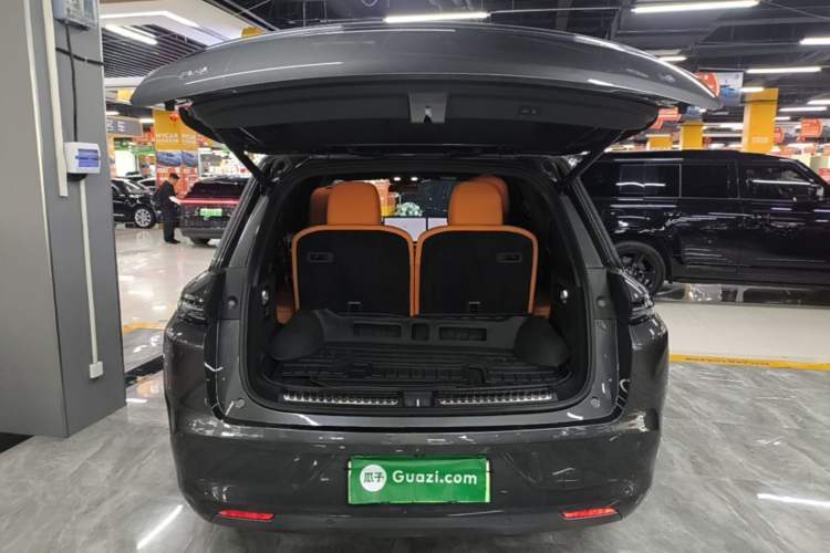 Used Li Auto L8 2023 Pro Model Trunk