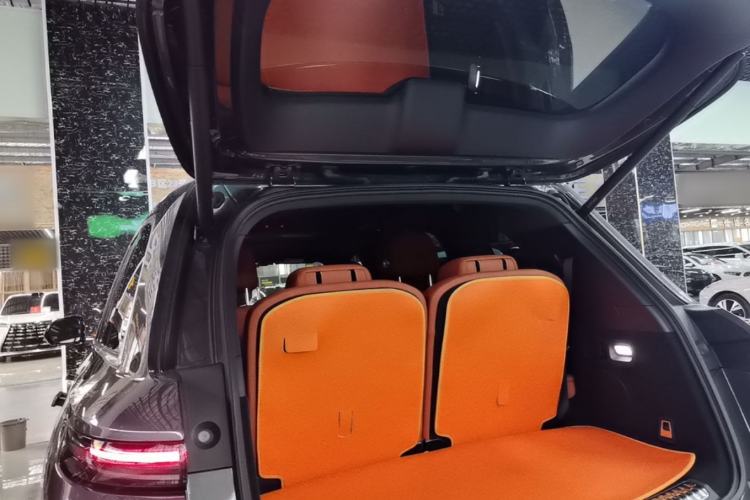 Used Li Auto L8 2023 Pro Model Trunk