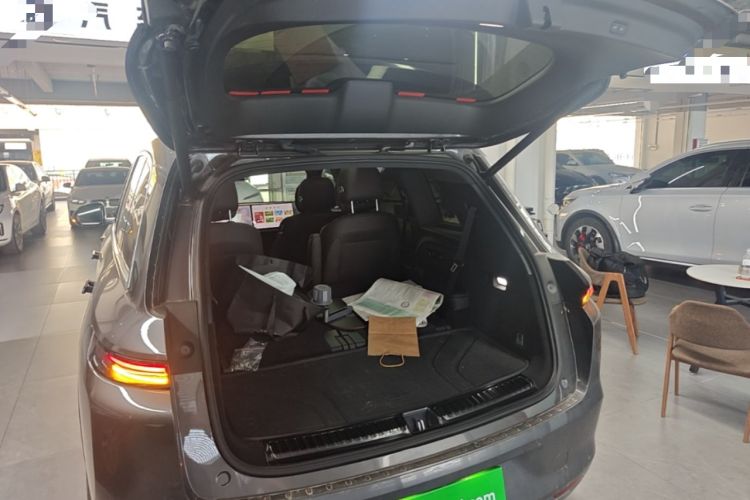 Used Li Auto L8 2023 Pro Model Trunk