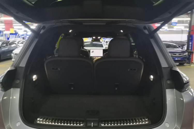 Used Li Auto L8 2023 Pro Model Trunk