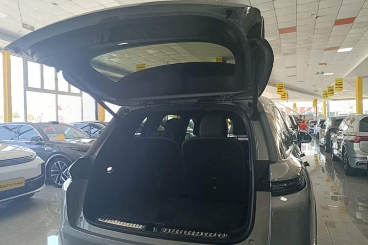 Used Li Auto L8 2023 Max model Trunk