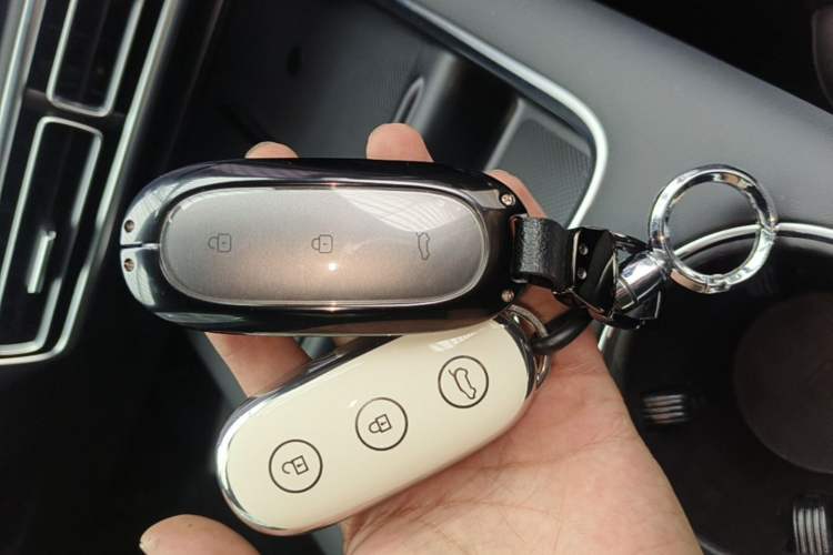 Used Li Auto L8 2023 Max model Vehicle Key