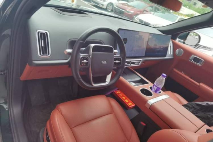 Used Li Auto L8 2023 Pro Model Center Console