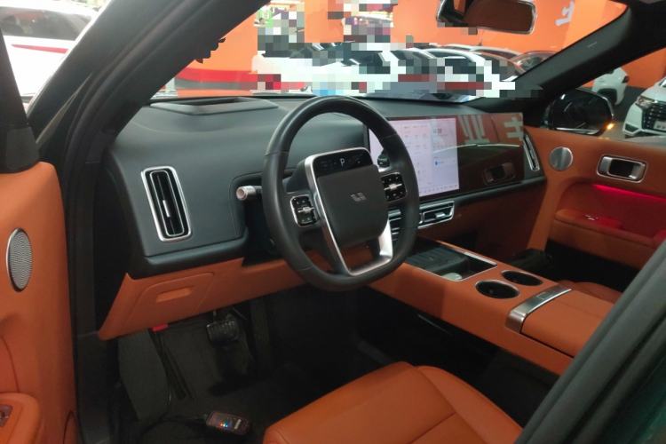 Used Li Auto L8 2023 Pro Model Center Console
