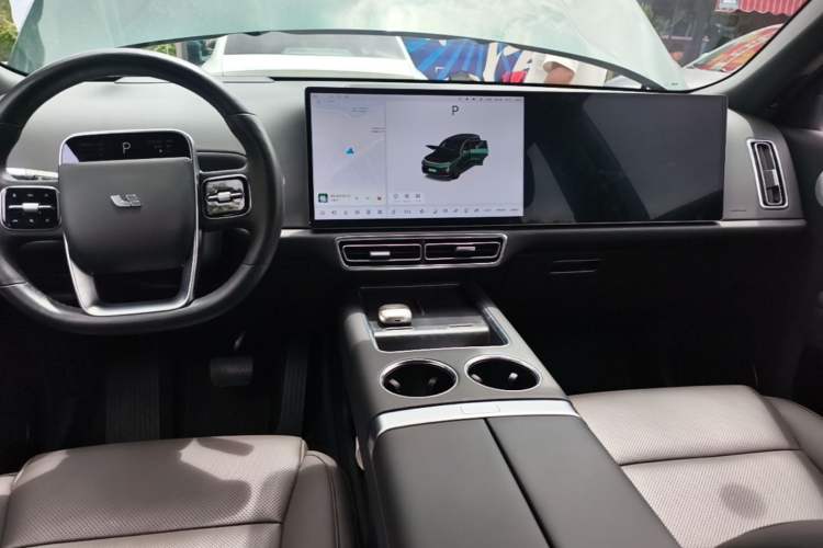 Used Li Auto L8 2023 Max model Center Console