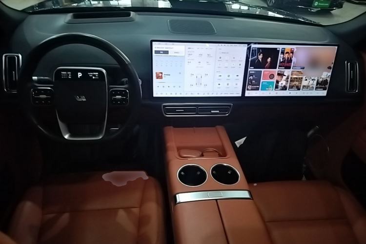 Used Li Auto L8 2023 Pro Model Center Console