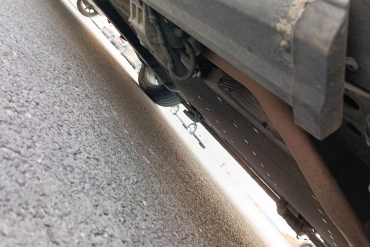 Used Li Auto L8 2023 Pro Model Chassis Front Right