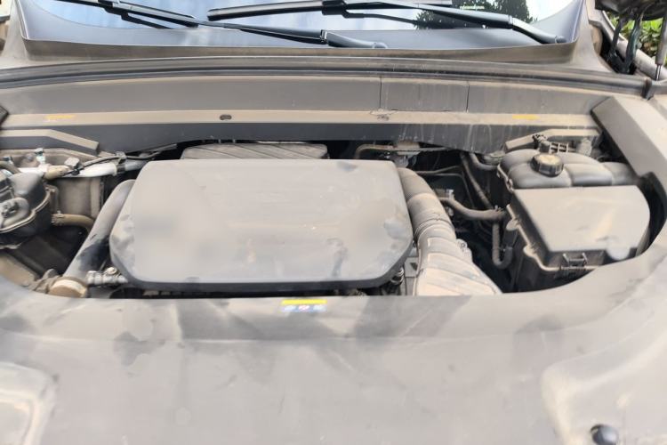 Used Li Auto L8 2023 Pro Model Engine Bay