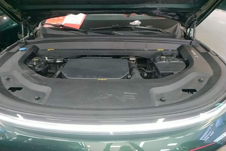 Used Li Auto L8 2023 Max model Engine Bay