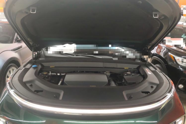 Used Li Auto L8 2023 Pro Model Engine Bay