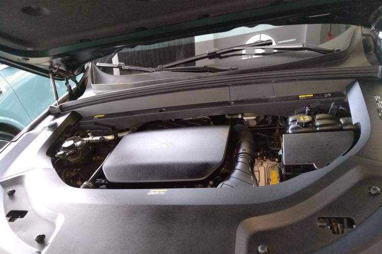Used Li Auto L8 2023 Pro Model Engine Bay