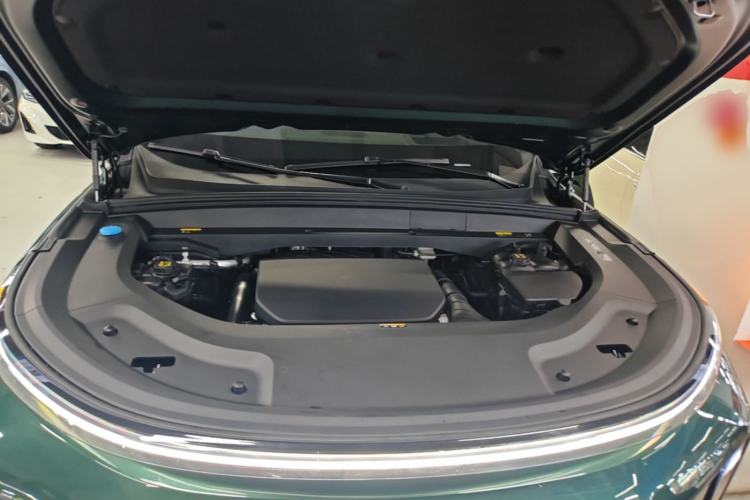 Used Li Auto L8 2023 Pro Model Engine Bay