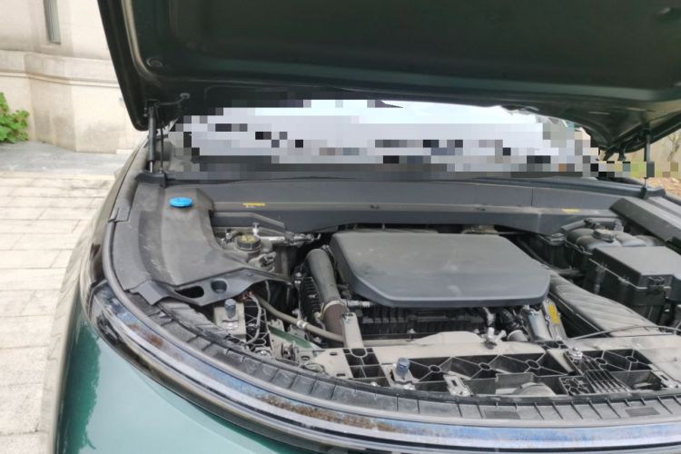 Used Li Auto L8 2023 Pro Model Engine Bay Right