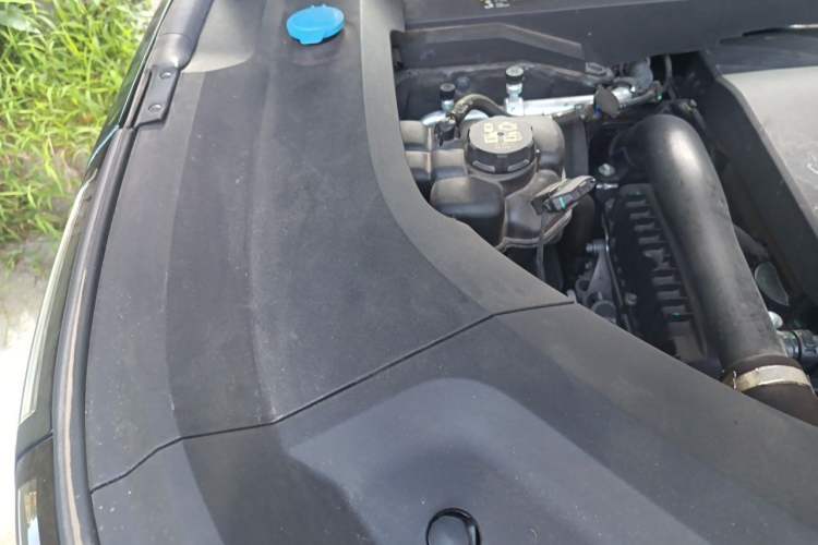 Used Li Auto L8 2023 Max model Engine Bay Right