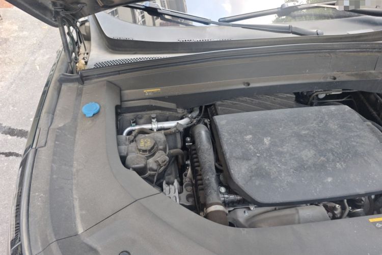 Used Li Auto L8 2023 Max model Engine Bay Right